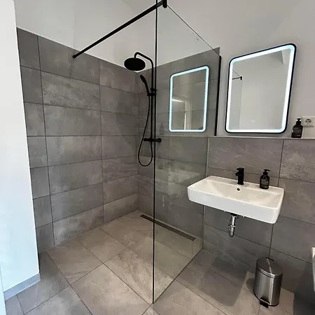 B2 L I Premium I Rainshower I Wasch I Smart Tv I P I Zentral Mettingen (North Rhine-Westphalia)