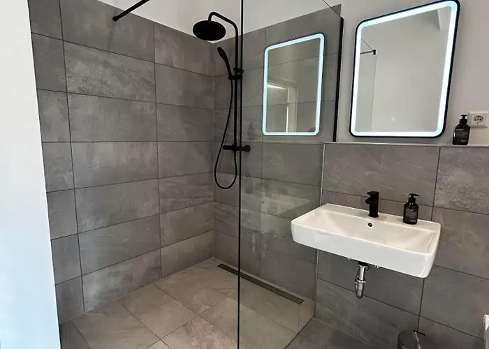 B2 L I Premium I Rainshower I Wasch I Smart Tv I P I Zentral Mettingen (North Rhine-Westphalia)